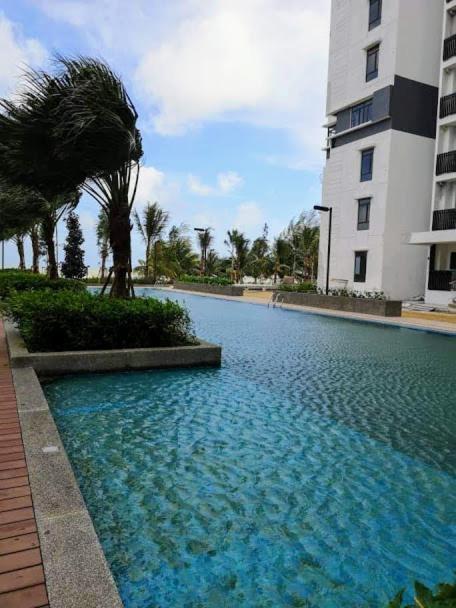 Timurbay By Dfamilia, Ground Floor Suite With Easy Access To The Pool And Beach Kuantan Buitenkant foto